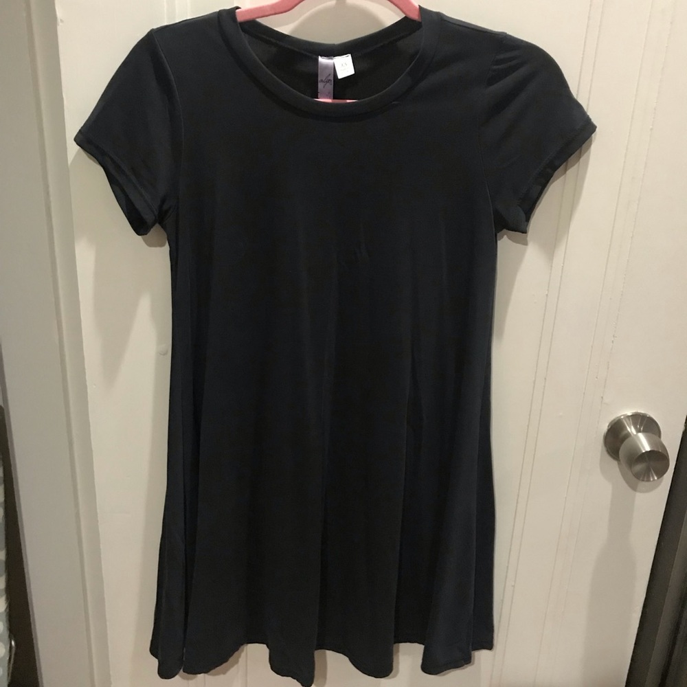 Francesca's black t-shirt dress
